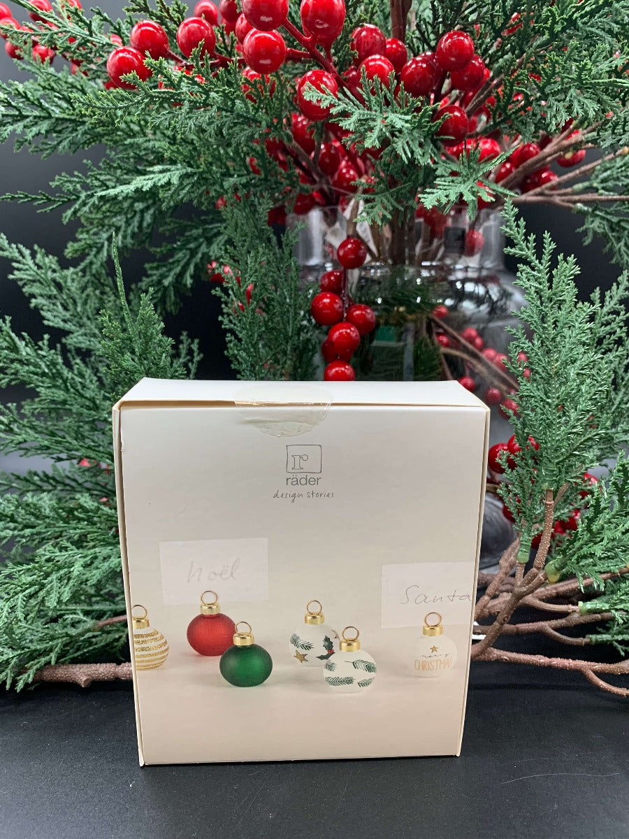 Christmas Bauble Place Card Holders