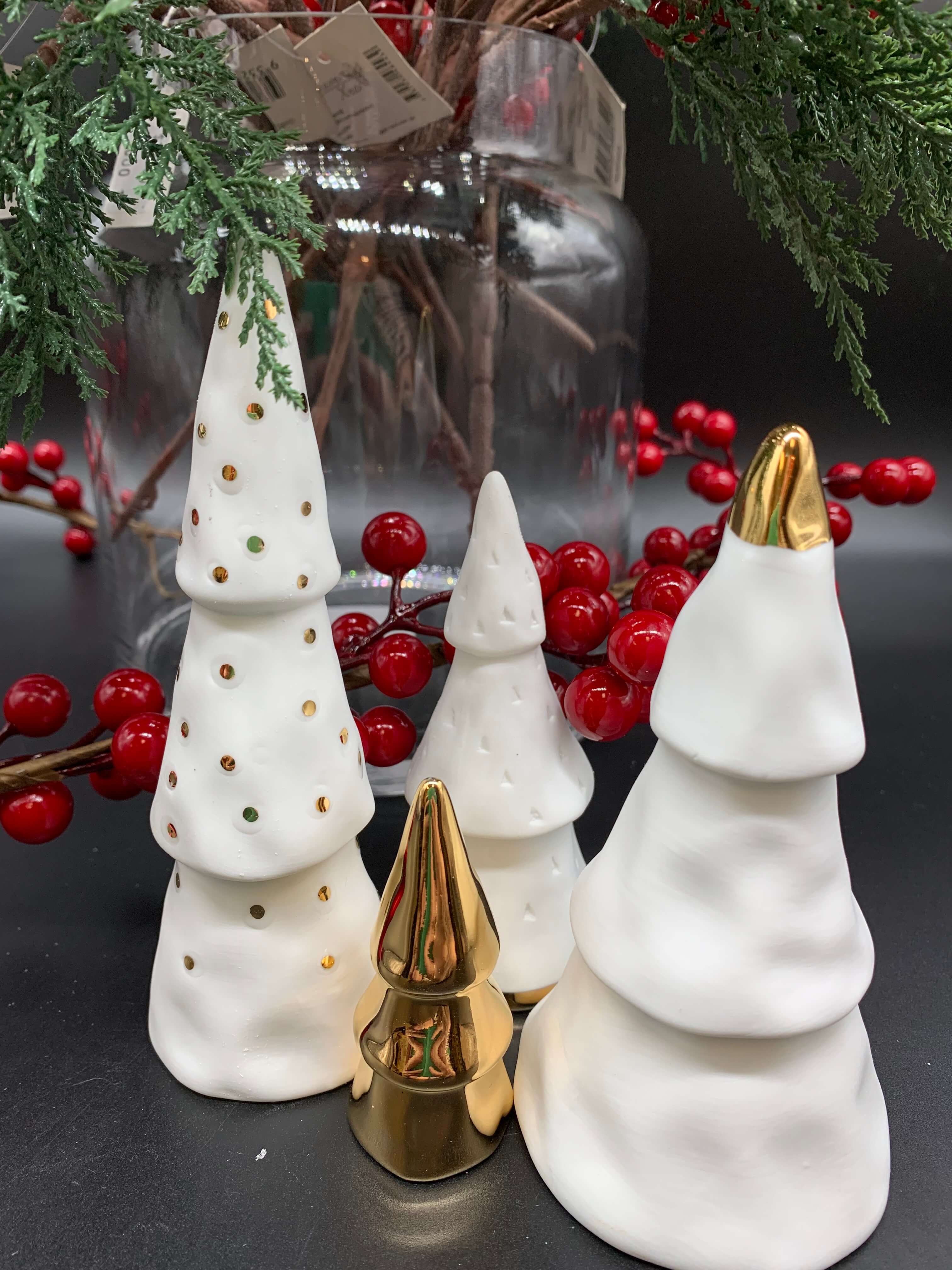 Christmas Tree Decoration Figurine Set