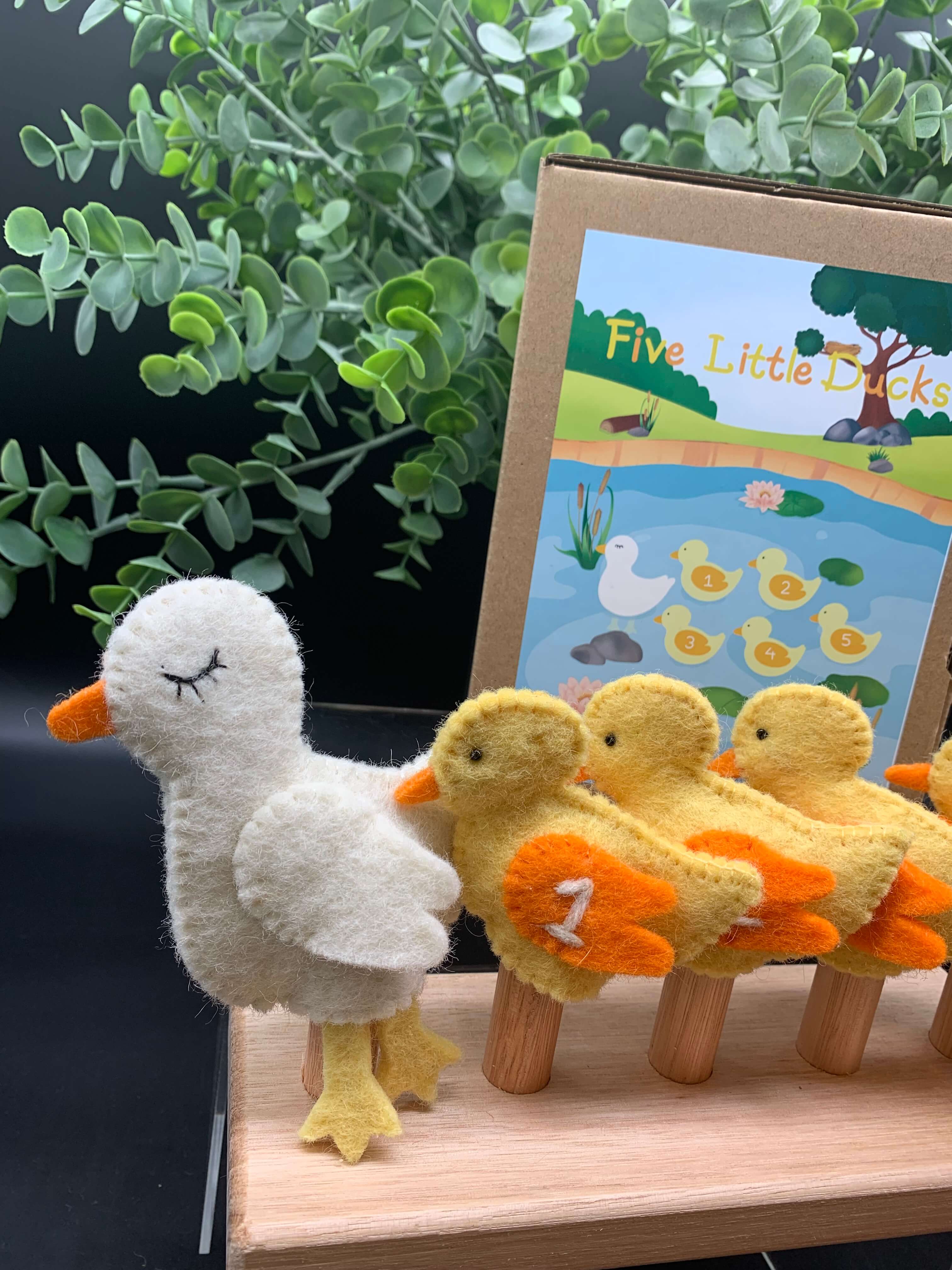 Five Little Ducks Finger Puppets