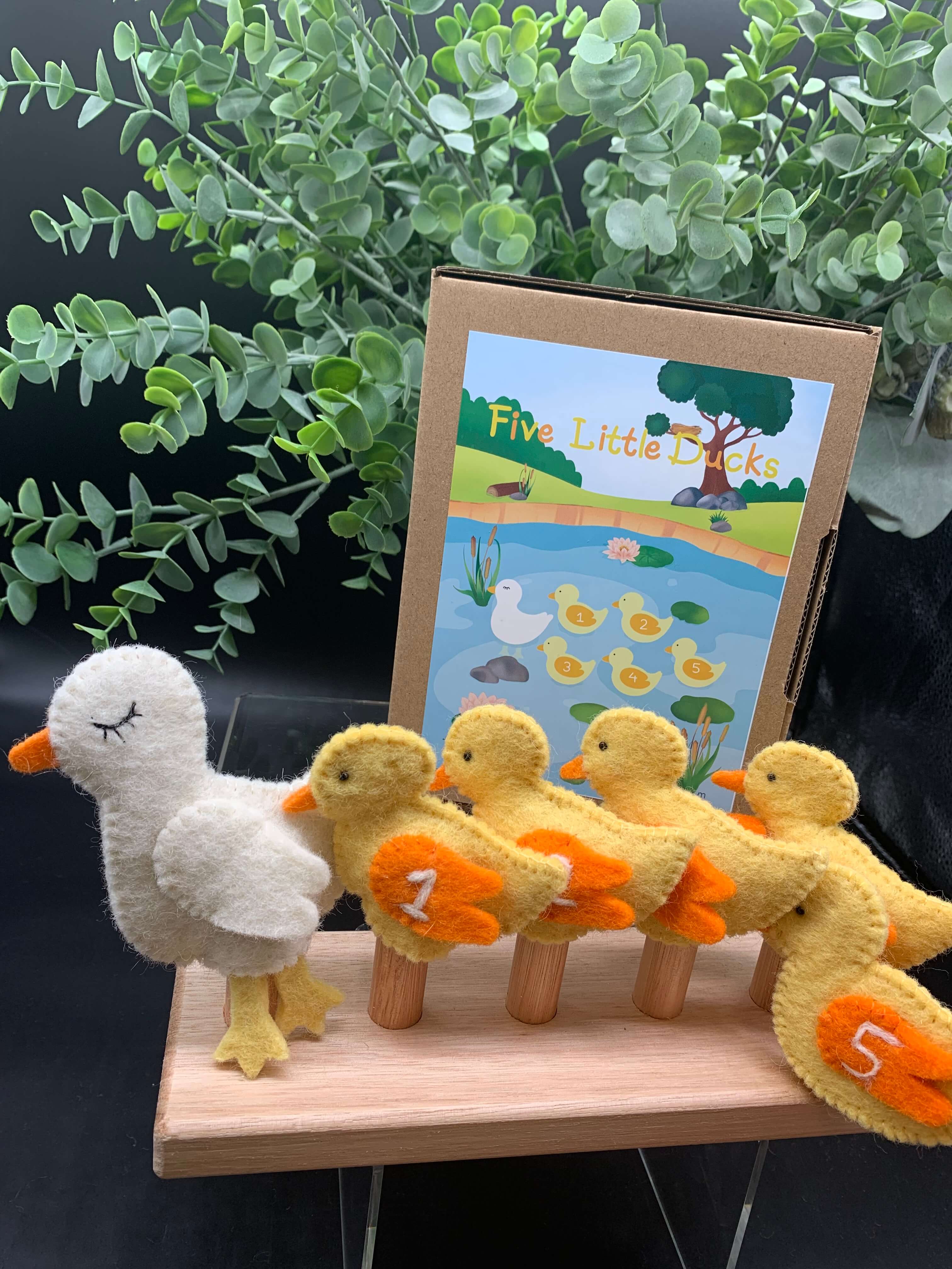 Five Little Ducks Finger Puppets